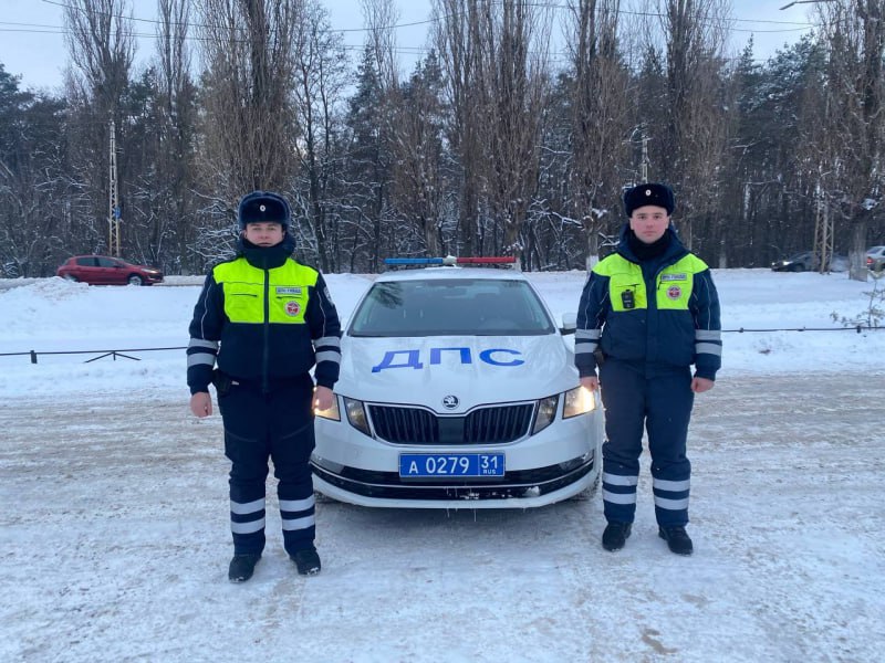 Белгородские полицейские помогли отвезти в больницу молодую женщину с приступом эпилепсии