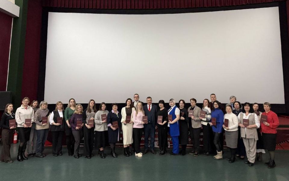 В Белгороде состоялась торжественная церемония вручения документов нашим землякам В Белгороде состоялась торжественная церемония вручения документов нашим землякам