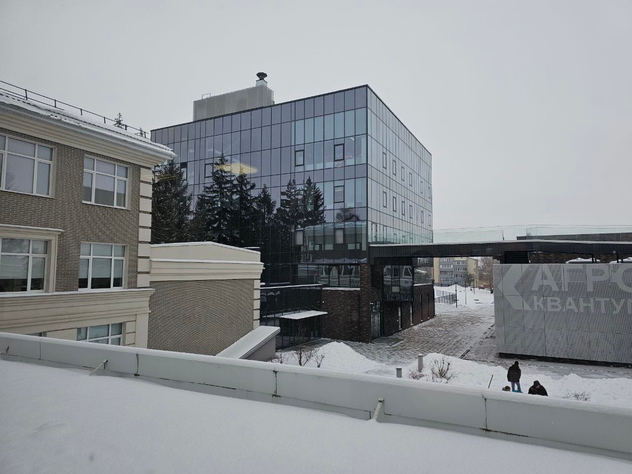 Сегодня в правительстве Белгородской области проходит День дублёра, и министерством строительства области руководит дублер министра Фесенко Даниил Сегодня в правительстве Белгородской области проходит День дублёра, и министерством строительства области руководит дублер министра Фесенко Даниил