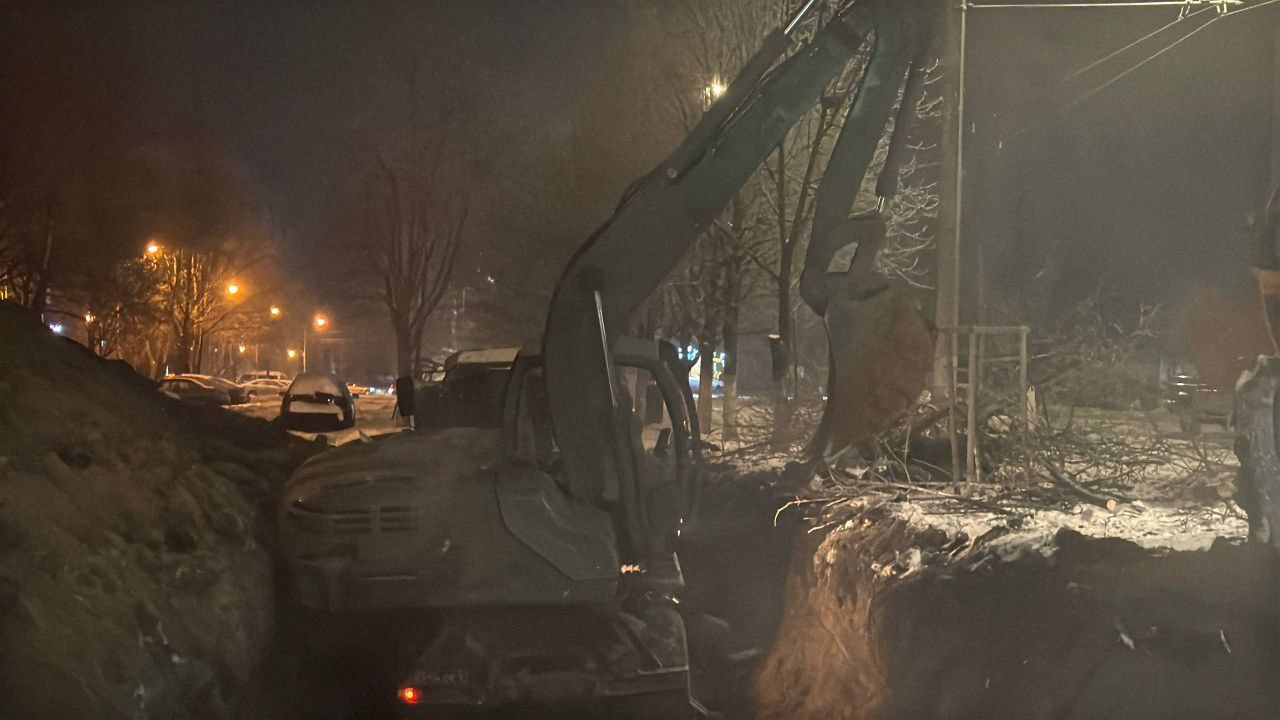 В Белгороде продолжаются работы по извлечению боеприпаса В Белгороде продолжаются работы по извлечению боеприпаса