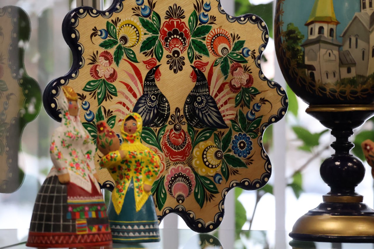 Палитра ремёсел. Центр культурного развития «Горняк» приглашает жителей и гостей города на выставку рукотворных работ руководителей и участников Образцовых студий ДПИ и ИЗО Палитра ремёсел. Центр культурного развития «Горняк» приглашает жителей и гостей города на выставку рукотворных работ руководителей и участников Образцовых студий ДПИ и ИЗО