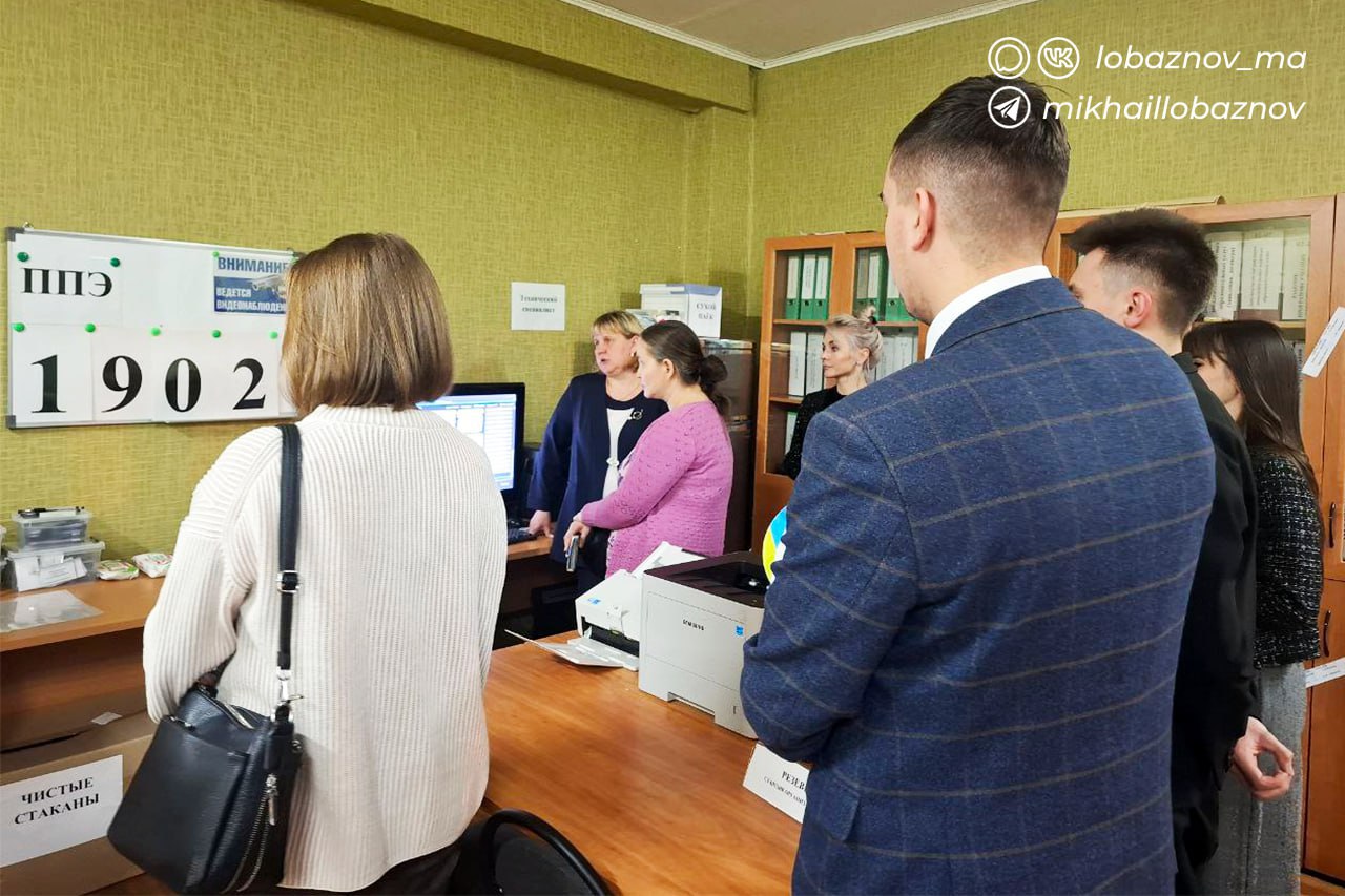 Михаил Лобазнов: Уважаемые выпускники, родители и педагоги! Михаил Лобазнов: Уважаемые выпускники, родители и педагоги!