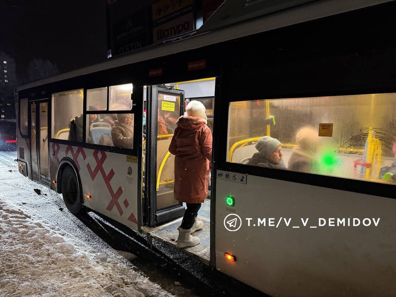 Жители Белгорода, которые временно покинули дома из-за ЧП на Губкина, могут возвращаться Жители Белгорода, которые временно покинули дома из-за ЧП на Губкина, могут возвращаться