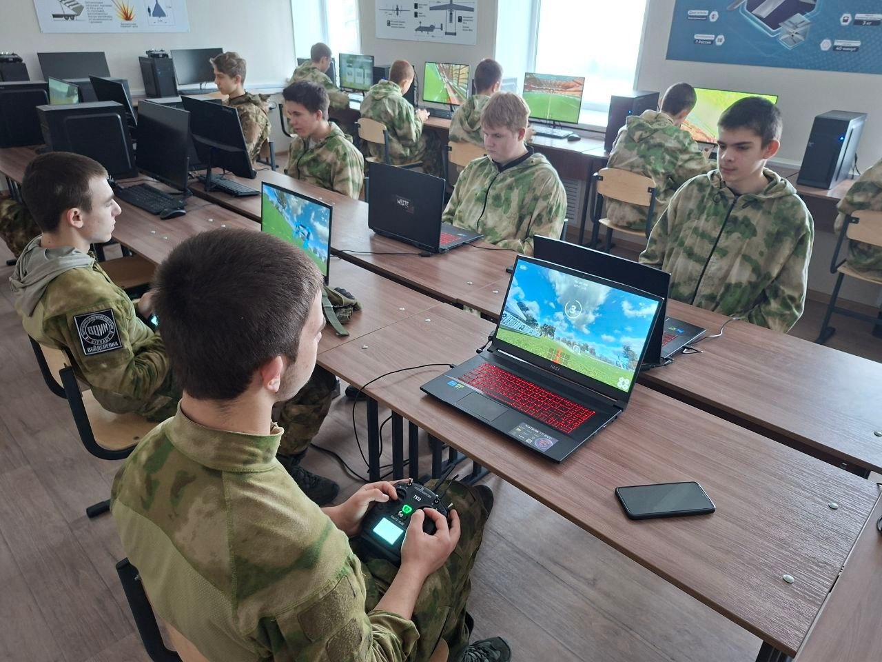 Студенты Вейделевского агротехникума успешно завершили учебные сборы в Губкине Студенты Вейделевского агротехникума успешно завершили учебные сборы в Губкине