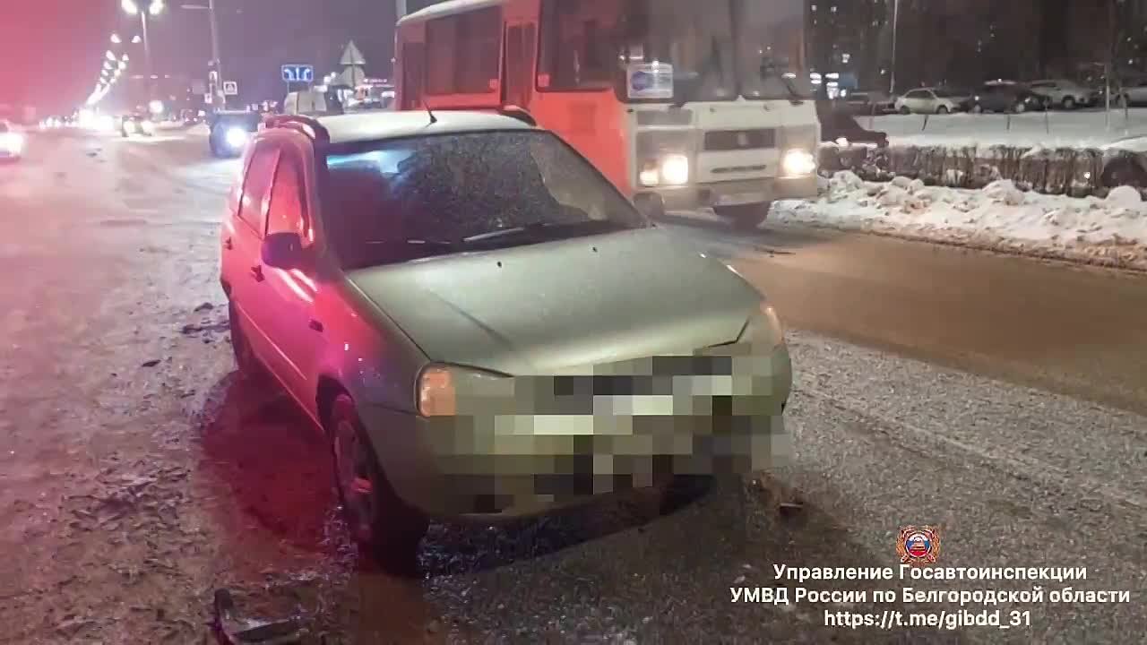 На аварию с участием автобуса в Старом Осколе, где пострадали двое пассажиров, отреагировал Следком России