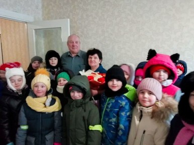 Олег Медведев: Сегодня ученики 2 Б кадетского класса ОГБОУ «СОШ № 3 г. Строитель», от всей души поздравили Сергея Владимировича Беличенко с юбилеем