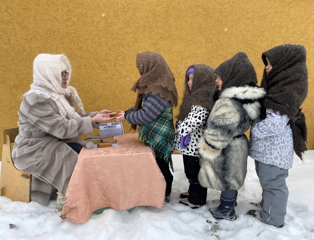 Дорогие друзья!. Сегодня мы отдаём дань памяти и уважения тем, кто проявил мужество и стойкость во время блокады Ленинграда