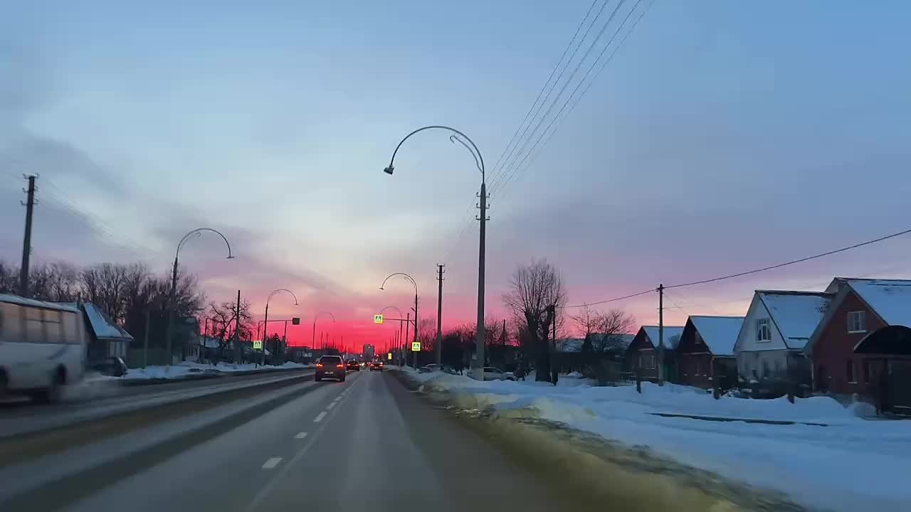 Доброе утро, друзья. Чтобы избежать дорожно-транспортных происшествий, водителям рекомендуется Строго соблюдать установленный скоростной режим , избегать резких маневров и торможений, поддерживать безопасную дистанцию до...