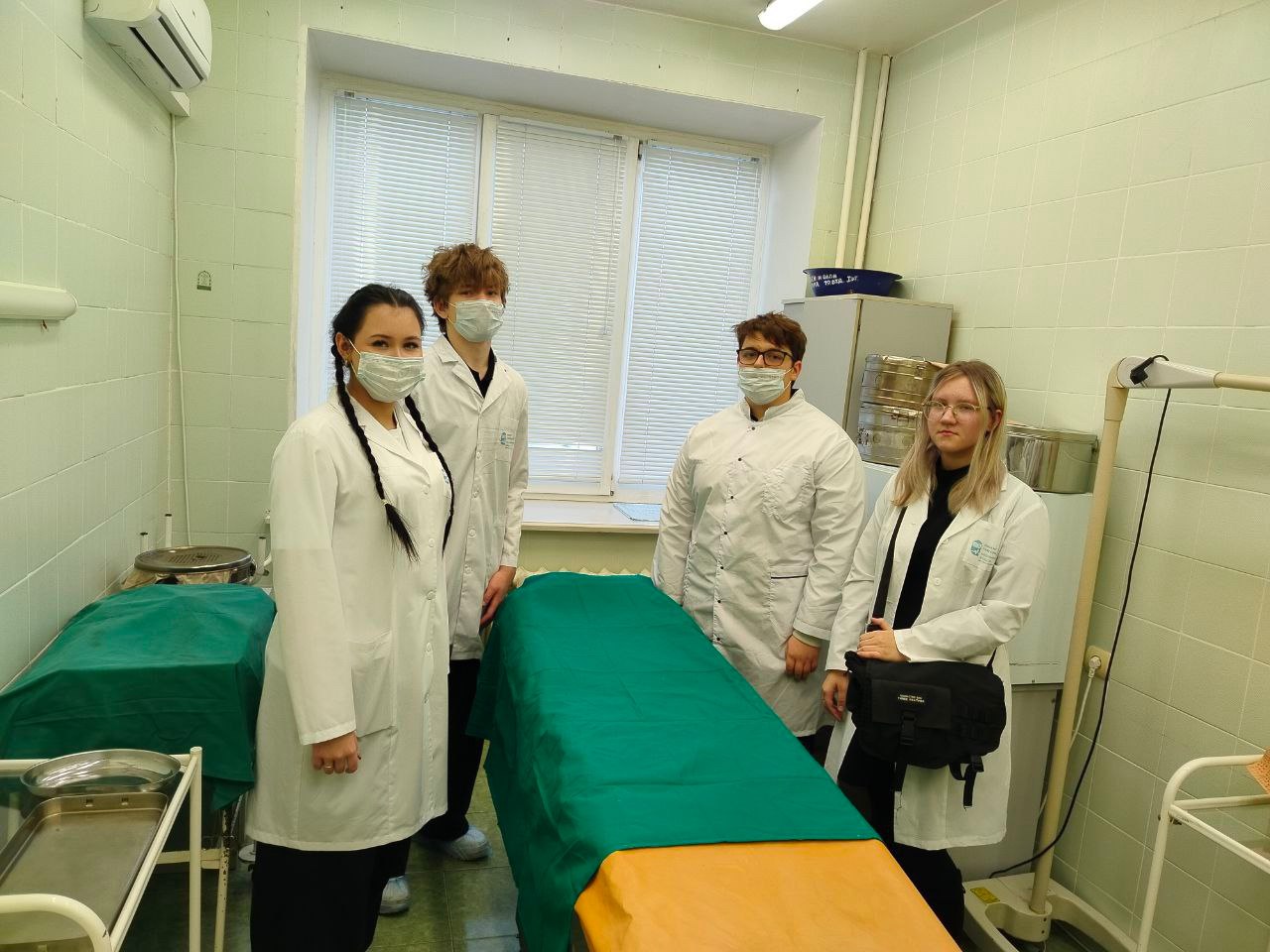 Учащиеся медицинских классов проходят практические занятия в учреждениях здравоохранения