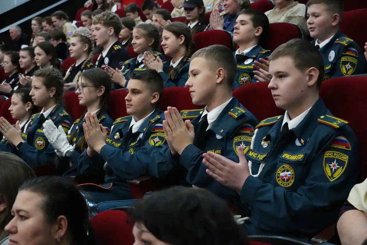 Андрей Миськов: В 83-ю годовщину со Дня освобождения города Новый Оскол от немецко-фашистских захватчиков вместе с земляками подвели итоги 2025 года, объявленного Президентом Российской Федерации Годом защитников Отечества Андрей Миськов: В 83-ю годовщину со Дня освобождения города Новый Оскол от немецко-фашистских захватчиков вместе с земляками подвели итоги 2025 года, объявленного Президентом Российской Федерации Годом защитников Отечества