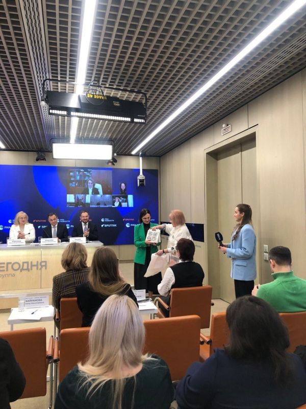 �������� ����������� ������� ������� � �����-�����������, ����������� ������ ��������� �������������� ����� � ����� ��������� ����������� �����