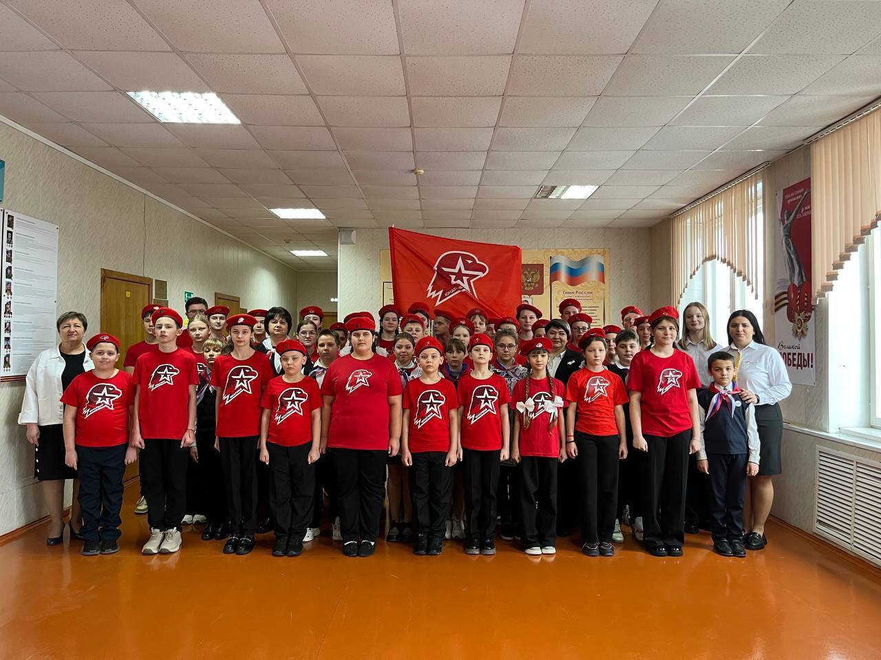 В Шараповской школе прошла церемония посвящения в ряды Юнармейцев учеников пятого класса В Шараповской школе прошла церемония посвящения в ряды Юнармейцев учеников пятого класса