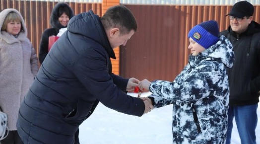 Многодетная семья из Крисаново переехала в новый дом в Красной Яруге
