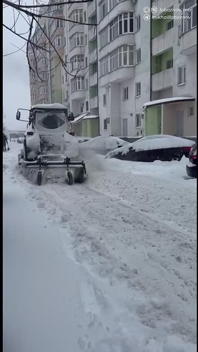 Михаил Лобазнов: Уважаемые старооскольцы!. Внимательно слежу за вашими обращениями в социальных сетях по поводу расчистки снега