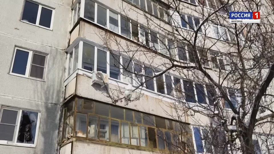 При ночных ударах вражеских беспилотников по Старому Осколу повреждено остекление в 49 квартирах трёх многоэтажек и в трёх коммерческих объектах