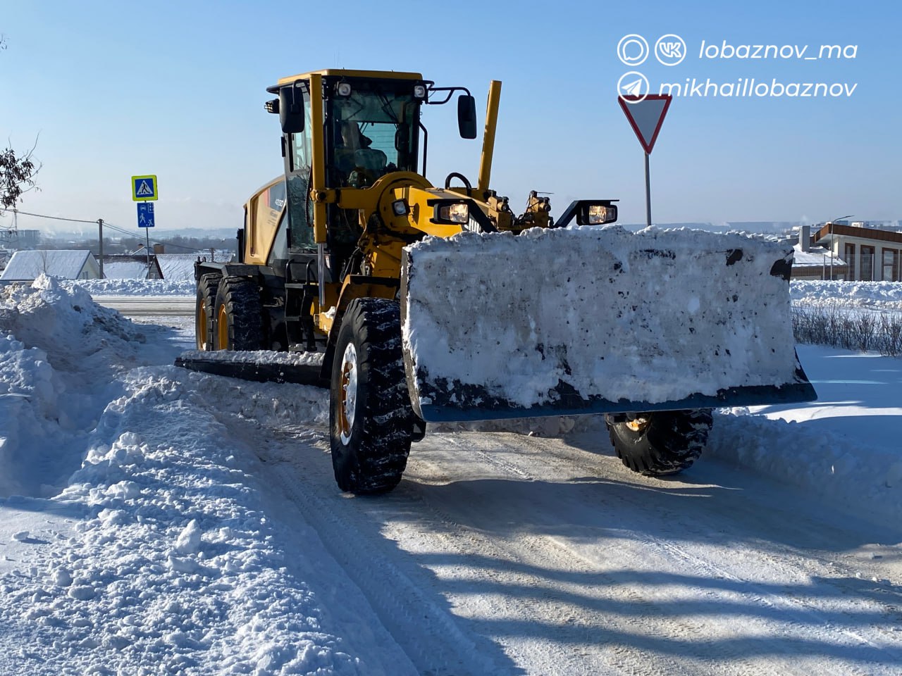 Михаил Лобазнов: Коммунальные службы округа продолжают работы по расчистке снега Михаил Лобазнов: Коммунальные службы округа продолжают работы по расчистке снега