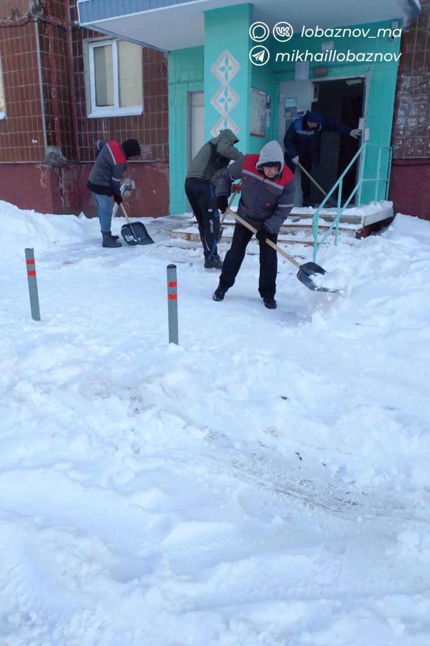 Михаил Лобазнов: Коммунальные службы округа продолжают работы по расчистке снега Михаил Лобазнов: Коммунальные службы округа продолжают работы по расчистке снега