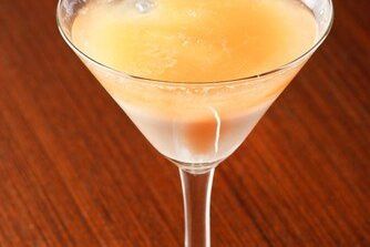 Ананасовый ликер: как создать тропическую атмосферу в каждом глотке