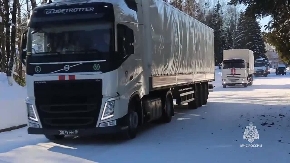 Александр Куренков поручил направить группировку спасателей и технику в Белгородскую область