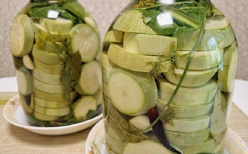 Квашеные кабачки по-бочковому: уникальная летняя закуска без уксуса