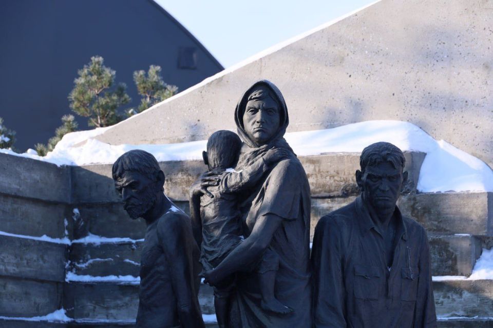 ���� ��������: ������� �� �������� ������ ����� ������� ����� �������� �� ����������� ������ � 5 ������� 1942 ���� ����� ����� �� ����� �������� ������� ����� ������� ������������� ����� � ������� ����� ����� ������.�