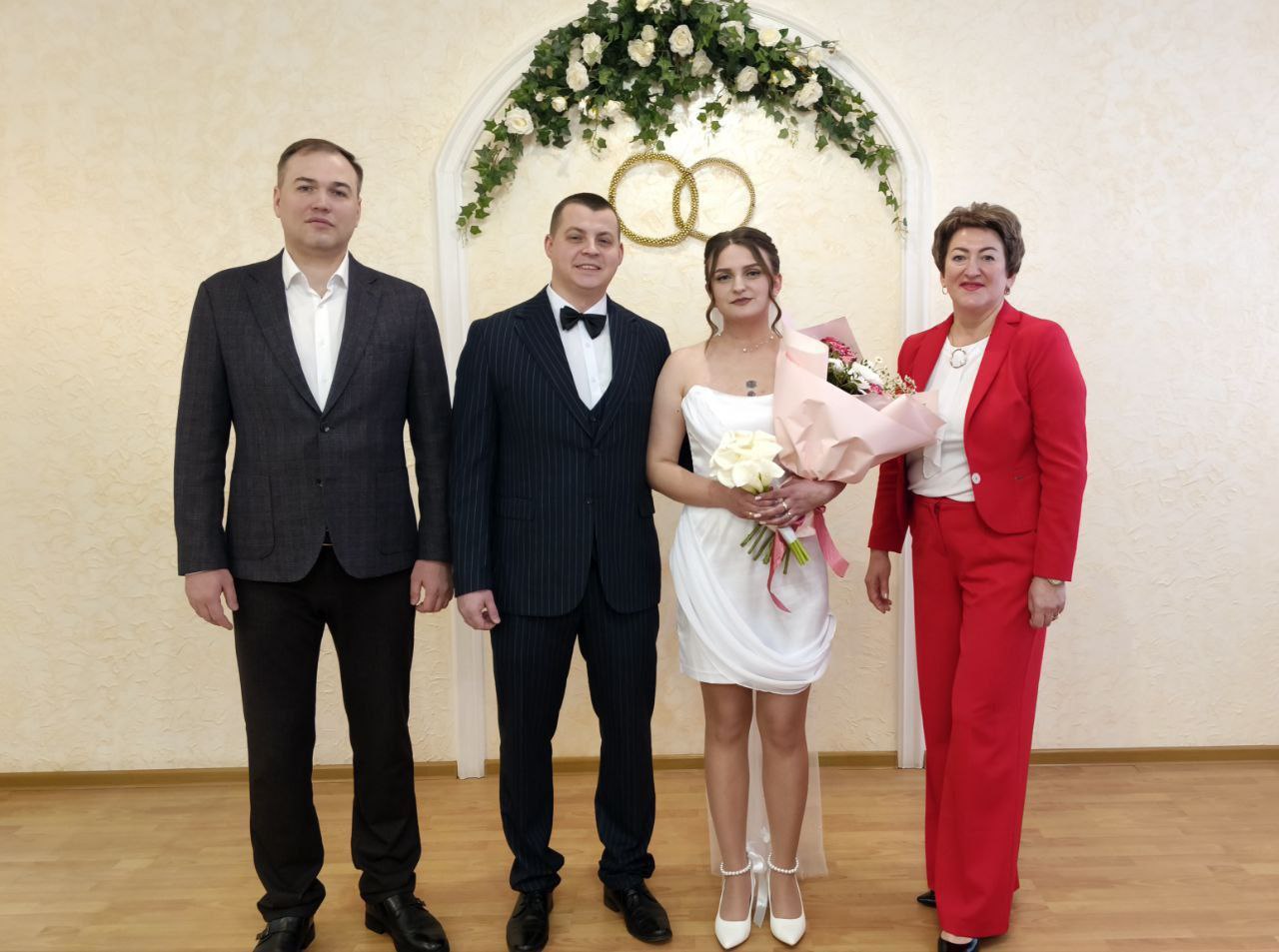 Олег Медведев: Сегодня наш округ пополнился на восемь новых счастливых семьи