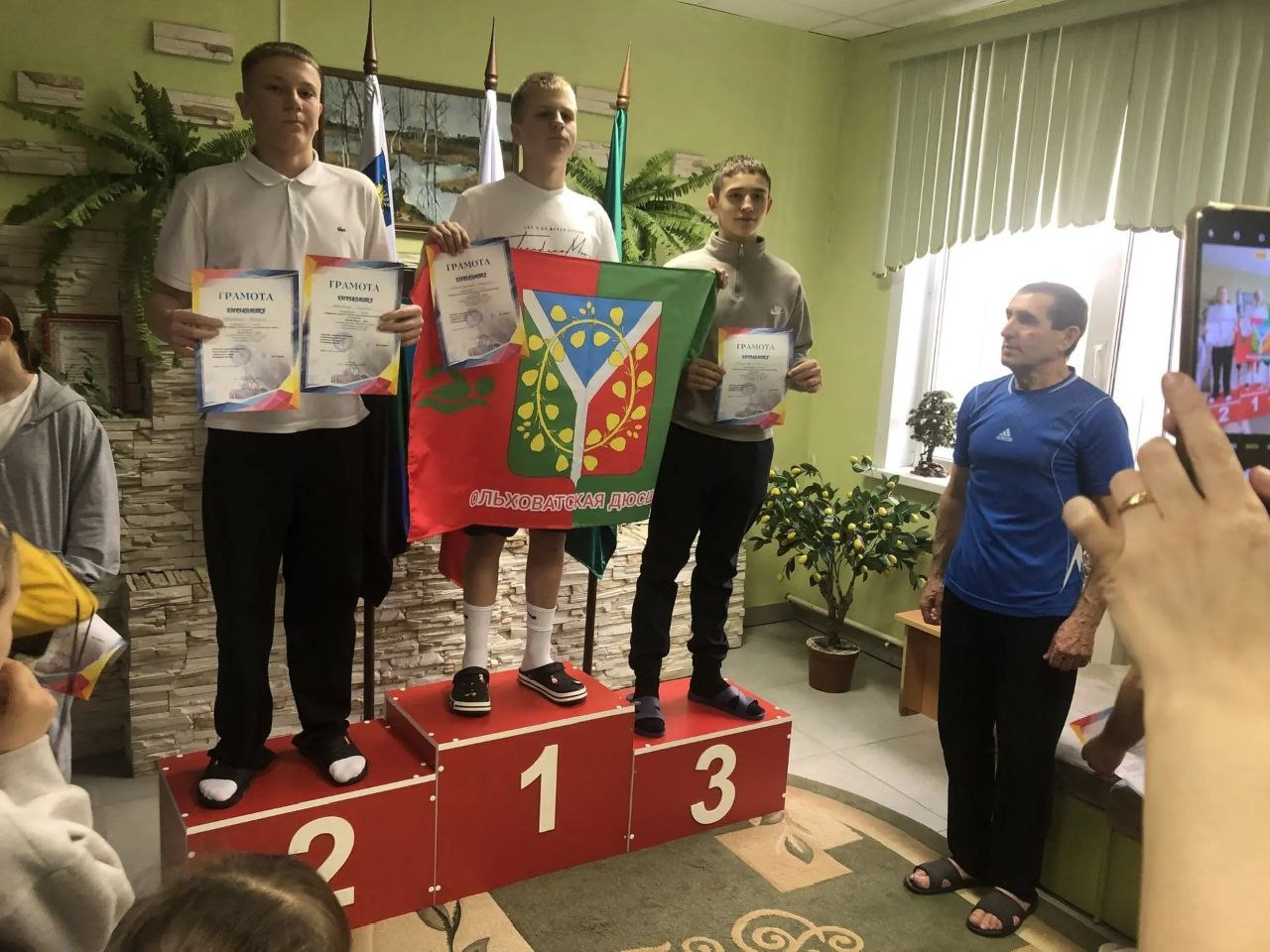 Татьяна Киричкова: Сегодня в плавательном бассейне «Дельфин» прошел Открытый турнир Ровеньского муниципального округа по плаванию «Зимняя волна 2026» Татьяна Киричкова: Сегодня в плавательном бассейне «Дельфин» прошел Открытый турнир Ровеньского муниципального округа по плаванию «Зимняя волна 2026»