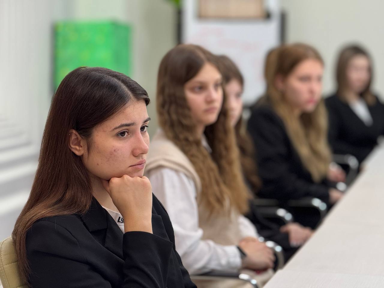 В преддверии Дня православной молодёжи, который ежегодно отмечается 15 февраля и совпадает с праздником Сретение Господне, в СОФ НИУ «БелГУ» состоялась встреча с отцом Павлом В преддверии Дня православной молодёжи, который ежегодно отмечается 15 февраля и совпадает с праздником Сретение Господне, в СОФ НИУ «БелГУ» состоялась встреча с отцом Павлом