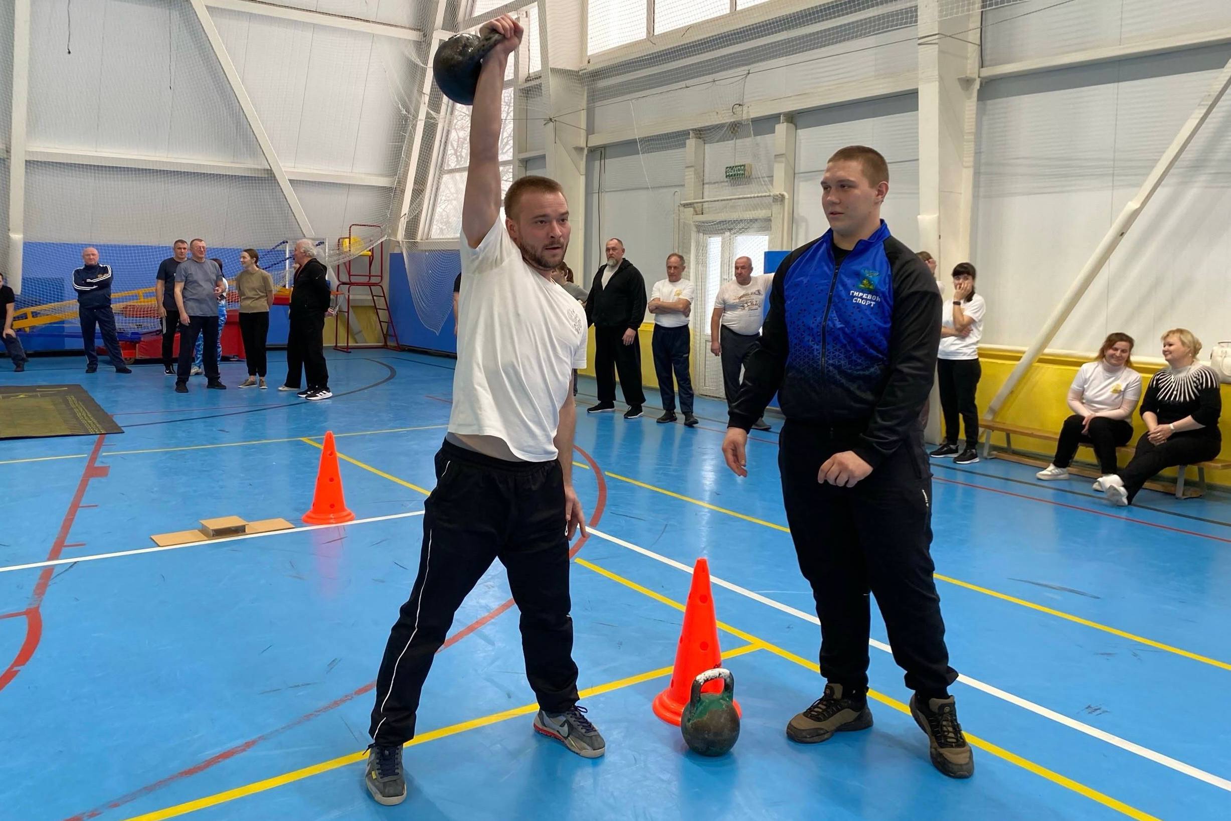 Андрей Миськов: В физкультурно-оздоровительном комплексе Новооскольского округа прошел спортивный праздник «Я могу всё!» Андрей Миськов: В физкультурно-оздоровительном комплексе Новооскольского округа прошел спортивный праздник «Я могу всё!»