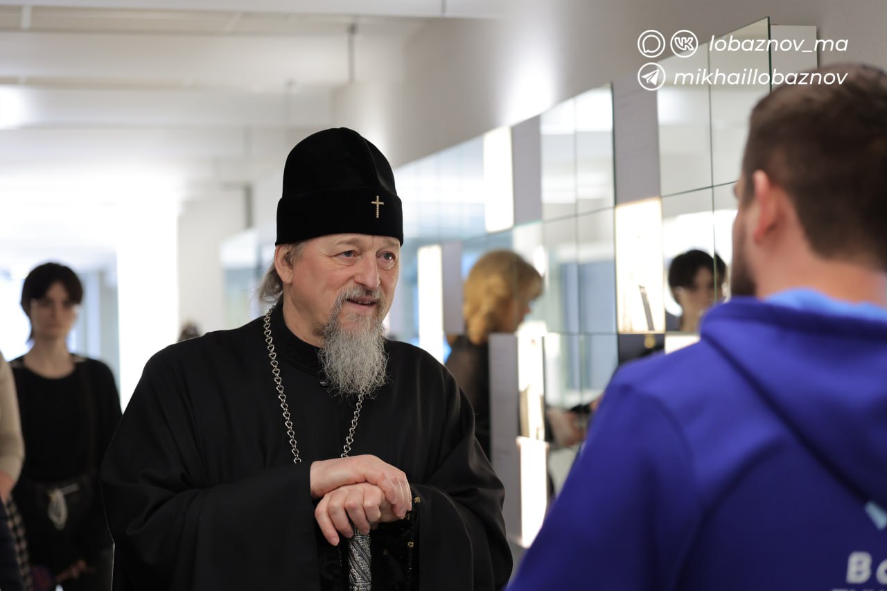 Михаил Лобазнов: По случаю празднования Дня православной молодёжи вместе с митрополитом Белгородским и Старооскольским Иоанном встретился с ребятами на базе СТИ НИТУ «МИСИС» Михаил Лобазнов: По случаю празднования Дня православной молодёжи вместе с митрополитом Белгородским и Старооскольским Иоанном встретился с ребятами на базе СТИ НИТУ «МИСИС»