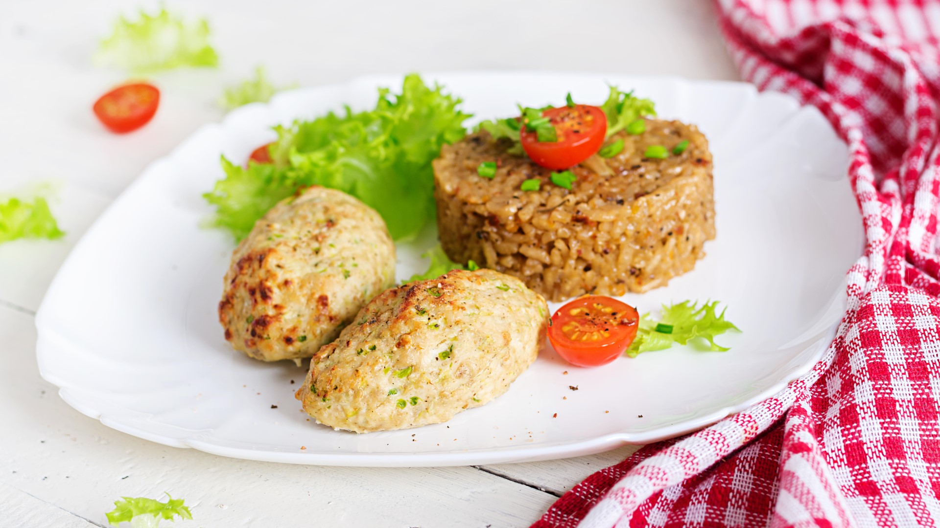 Сочные, ароматные и без мяса: эти котлеты и голод утолят, и фигуре не навредят