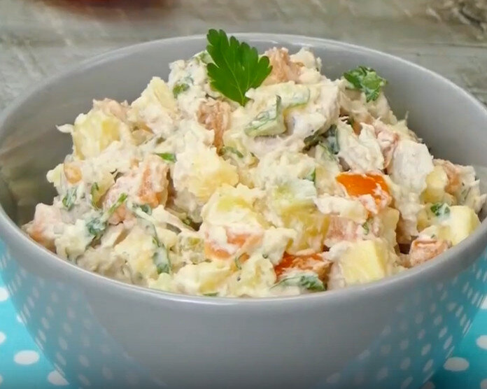 Сытный салат с мясом: 5 простых приёмов, чтобы получили добавку даже дети