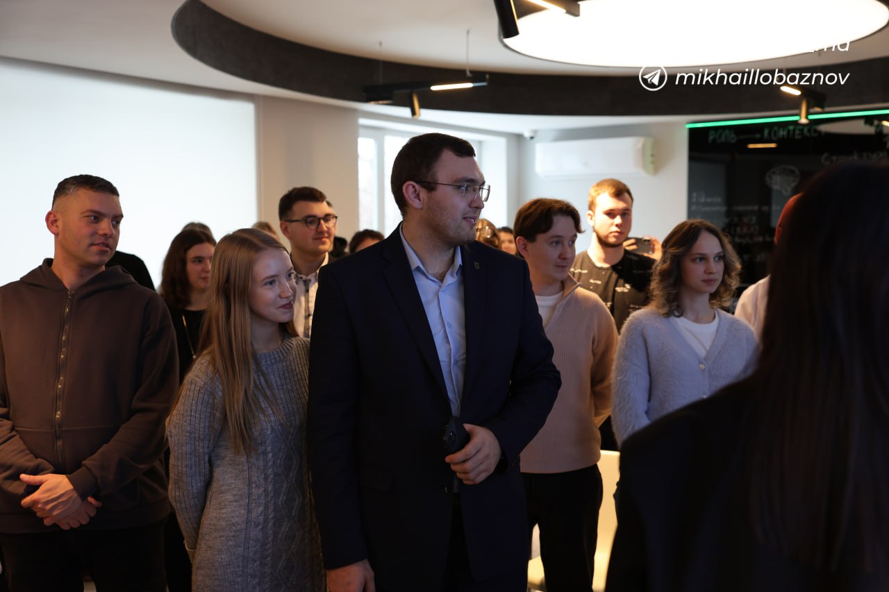 Михаил Лобазнов: По случаю празднования Дня православной молодёжи вместе с митрополитом Белгородским и Старооскольским Иоанном встретился с ребятами на базе СТИ НИТУ «МИСИС» Михаил Лобазнов: По случаю празднования Дня православной молодёжи вместе с митрополитом Белгородским и Старооскольским Иоанном встретился с ребятами на базе СТИ НИТУ «МИСИС»