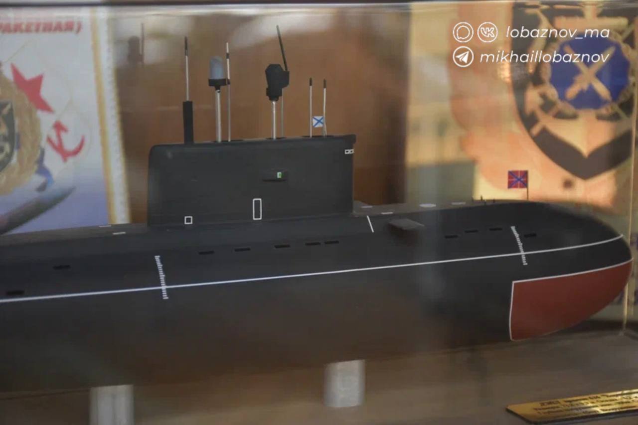 Михаил Лобазнов: В преддверии Дня защитника Отечества встретился с представителями подшефных воинских частей нашего города – ракетно-технической базы и подводной лодки «Старый Оскол» Черноморского флота Михаил Лобазнов: В преддверии Дня защитника Отечества встретился с представителями подшефных воинских частей нашего города – ракетно-технической базы и подводной лодки «Старый Оскол» Черноморского флота