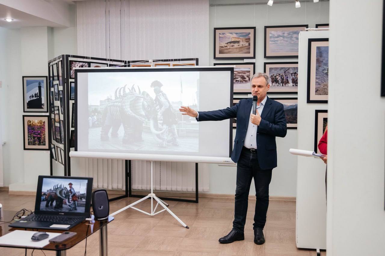 Античный и средневековый Херсонес – в фотогалерее имени В. А. Собровина Античный и средневековый Херсонес – в фотогалерее имени В. А. Собровина