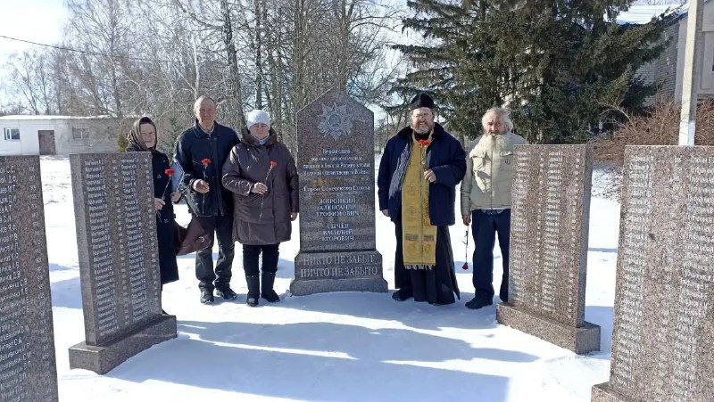 В Ракитянском округе почтили память защитников Отечества В Ракитянском округе почтили память защитников Отечества