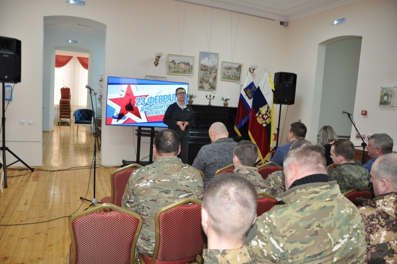 Концерты, награждения и патриотические встречи: депутаты областной Думы приняли участие в тематических мероприятиях в преддверии Дня защитника Отечества Концерты, награждения и патриотические встречи: депутаты областной Думы приняли участие в тематических мероприятиях в преддверии Дня защитника Отечества