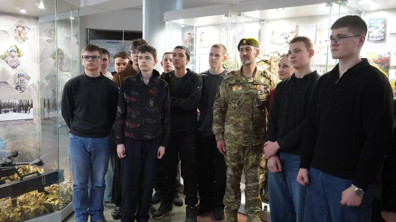 В Белгородском историко-краеведческом музее состоялось открытие выставки «Вместе мы сила» В Белгородском историко-краеведческом музее состоялось открытие выставки «Вместе мы сила»