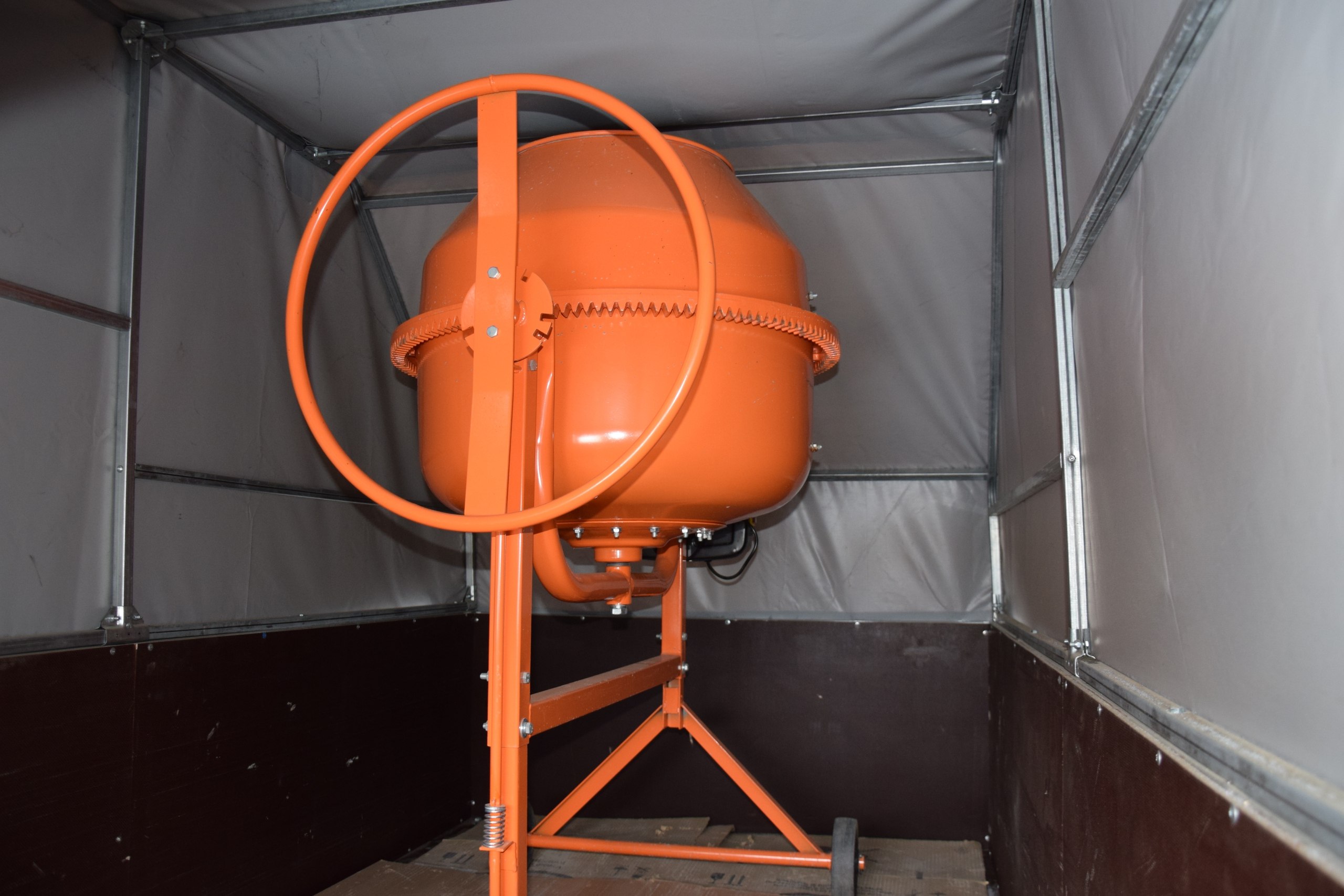 Житель села Кубраки открыл своё дело по оказанию ремонтно-строительных услуг для жителей села и округа Житель села Кубраки открыл своё дело по оказанию ремонтно-строительных услуг для жителей села и округа