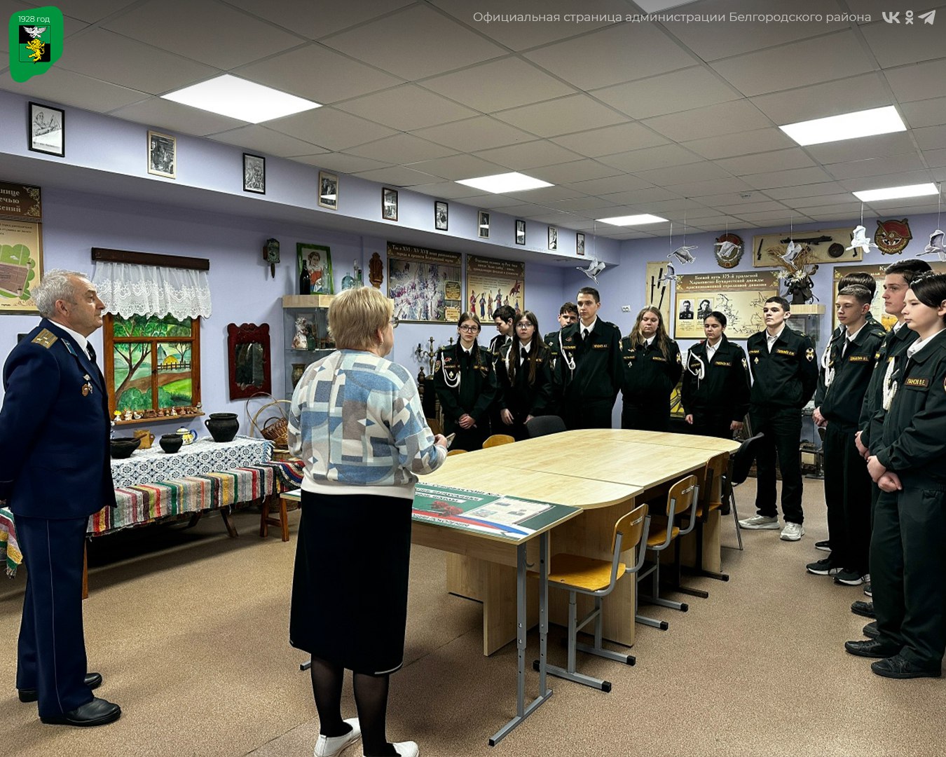 Полковник запаса вооружённых сил Российской Федерации встретился с кадетами Северной школы №2 Полковник запаса вооружённых сил Российской Федерации встретился с кадетами Северной школы №2