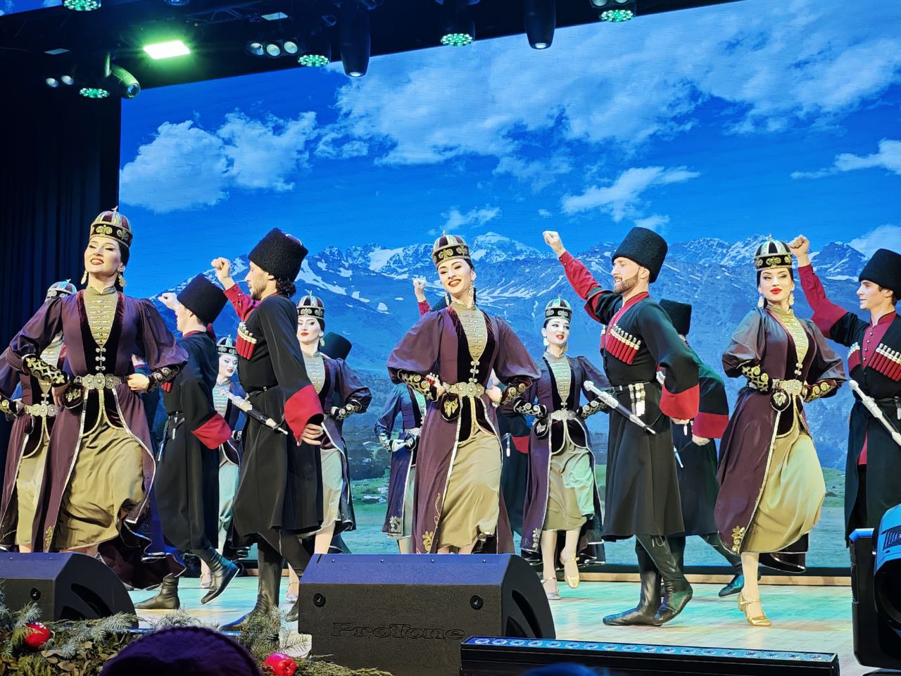 Николай Нестеров: По указу Президента Российской Федерации Владимира Владимировича Путина 2026 год объявлен Годом единства народов России Николай Нестеров: По указу Президента Российской Федерации Владимира Владимировича Путина 2026 год объявлен Годом единства народов России