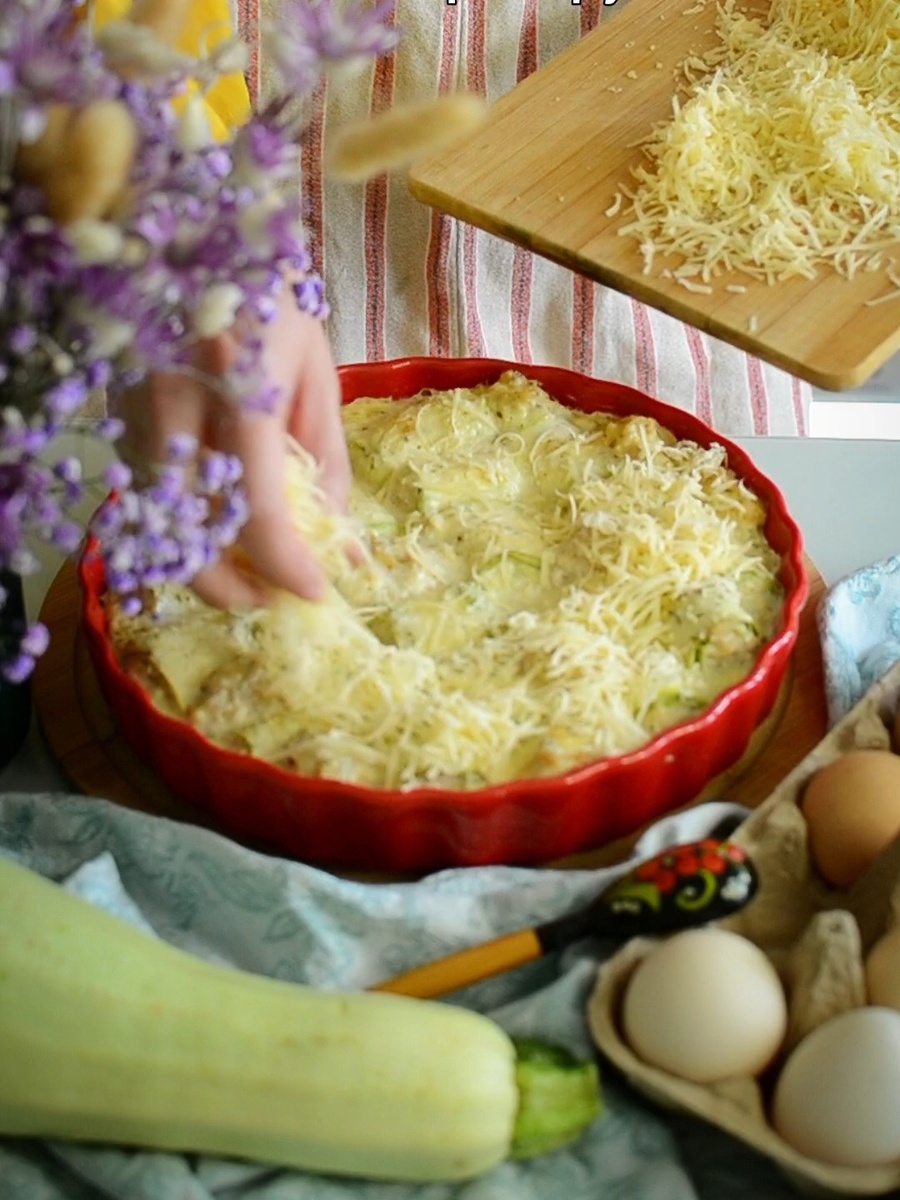 Сытный и оригинальный ужин: рулетики из кабачков с куриным фаршем