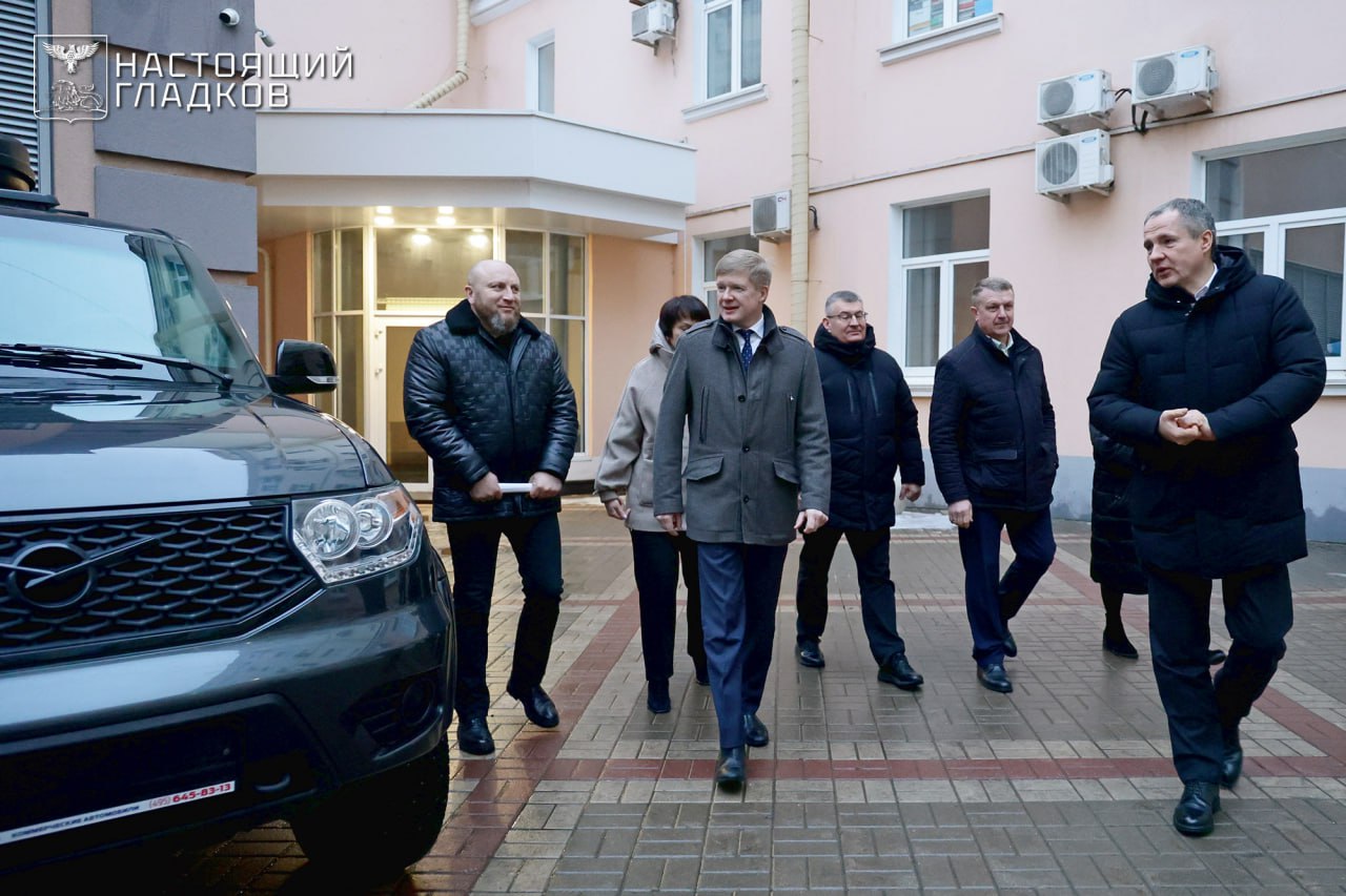 Вячеслав Гладков: Утром передали еще 6 бронированных машин повышенной проходимости, оборудованных системой РЭБ, главам приграничных муниципалитетов для защиты и безопасности жителей Вячеслав Гладков: Утром передали еще 6 бронированных машин повышенной проходимости, оборудованных системой РЭБ, главам приграничных муниципалитетов для защиты и безопасности жителей