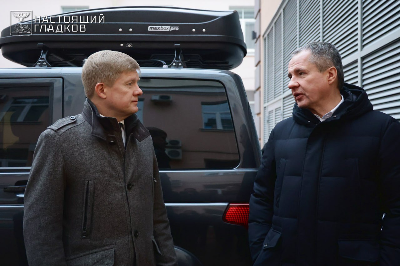 Вячеслав Гладков: Утром передали еще 6 бронированных машин повышенной проходимости, оборудованных системой РЭБ, главам приграничных муниципалитетов для защиты и безопасности жителей Вячеслав Гладков: Утром передали еще 6 бронированных машин повышенной проходимости, оборудованных системой РЭБ, главам приграничных муниципалитетов для защиты и безопасности жителей