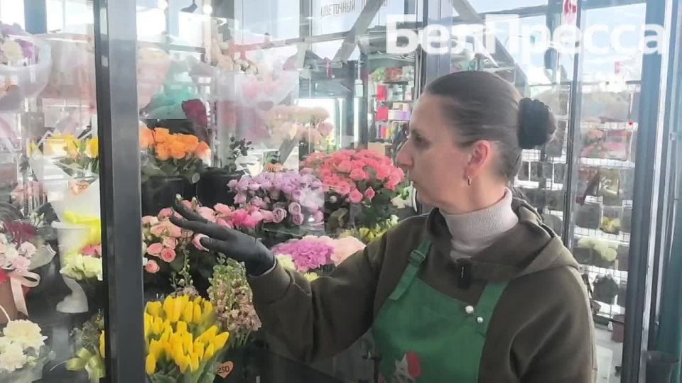 ��������� �������� ��������� � 8 �����, �������� �� ������� ����������� ����������