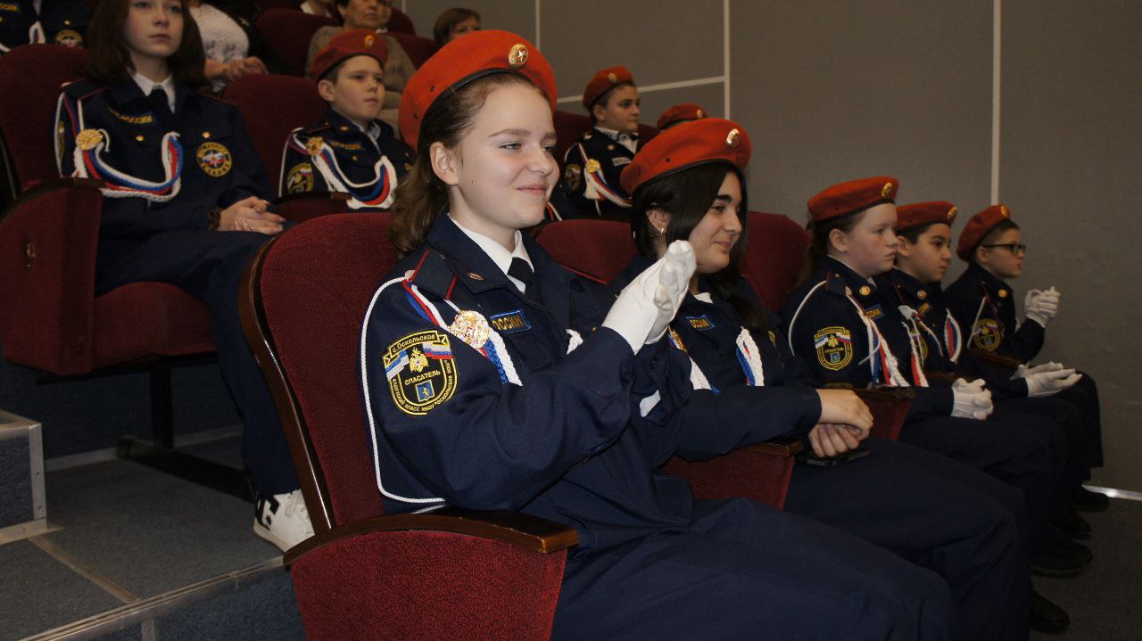 Памятные кадры церемонии присвоения звания "Человек Года – 2025" и торжественного открытия Года единства народов России Памятные кадры церемонии присвоения звания "Человек Года – 2025" и торжественного открытия Года единства народов России