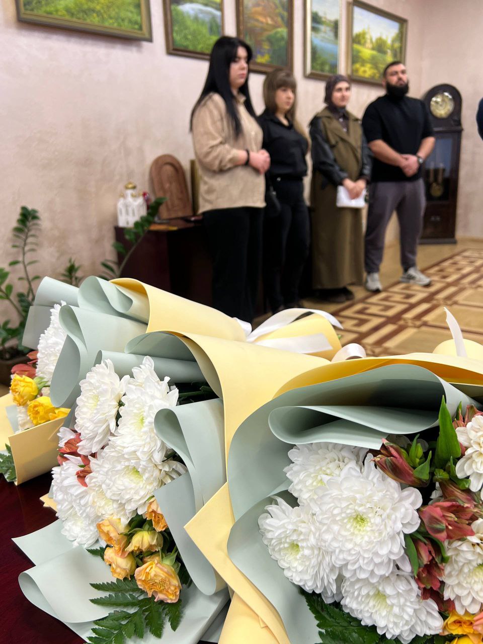 Владимир Переверзев: Губернатор Белгородской области Вячеслав Гладков на днях провел торжественное вручение свидетельств на приобретение или строительство жилья Владимир Переверзев: Губернатор Белгородской области Вячеслав Гладков на днях провел торжественное вручение свидетельств на приобретение или строительство жилья