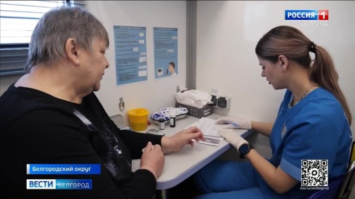 1234Мария Глущенко из Беломестного Белгородского округа на приём в «Поезд здоровья» пришла впервые, а Наталья Середа старается регулярно посещать мобильную поликлинику