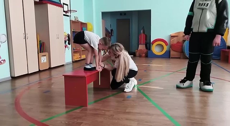 В преддверии 95-летия Всероссийского физкультурно-спортивного комплекса «Готов к труду и обороне» преподаватели физической культуры Шебекинского агротехнического ремесленного техникума Игорь Александрович Курилов и Ксения...