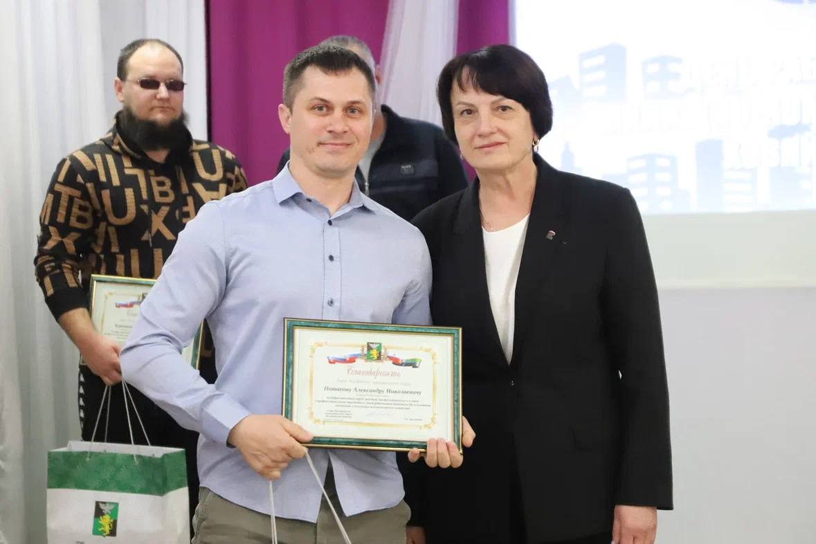 Татьяна Круглякова: Поздравили с профессиональным праздником работников торговли, бытового обслуживания и жилищно-коммунального хозяйства Татьяна Круглякова: Поздравили с профессиональным праздником работников торговли, бытового обслуживания и жилищно-коммунального хозяйства